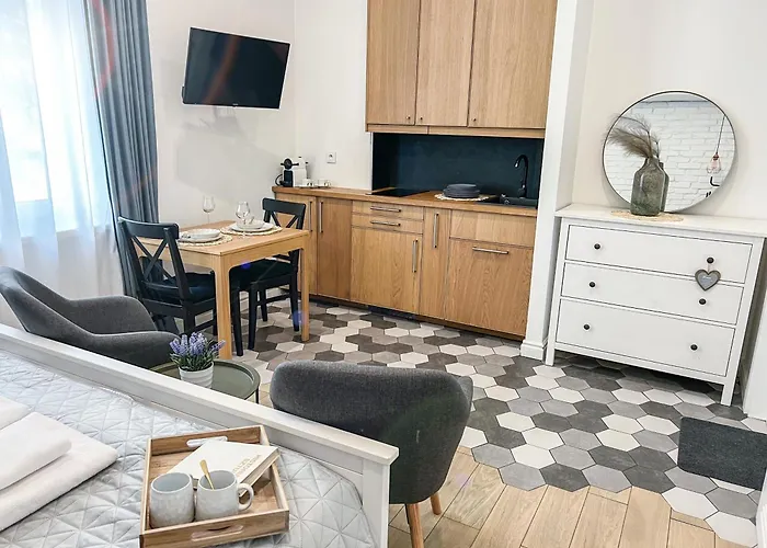 E 200m Do Plazy Apartman *